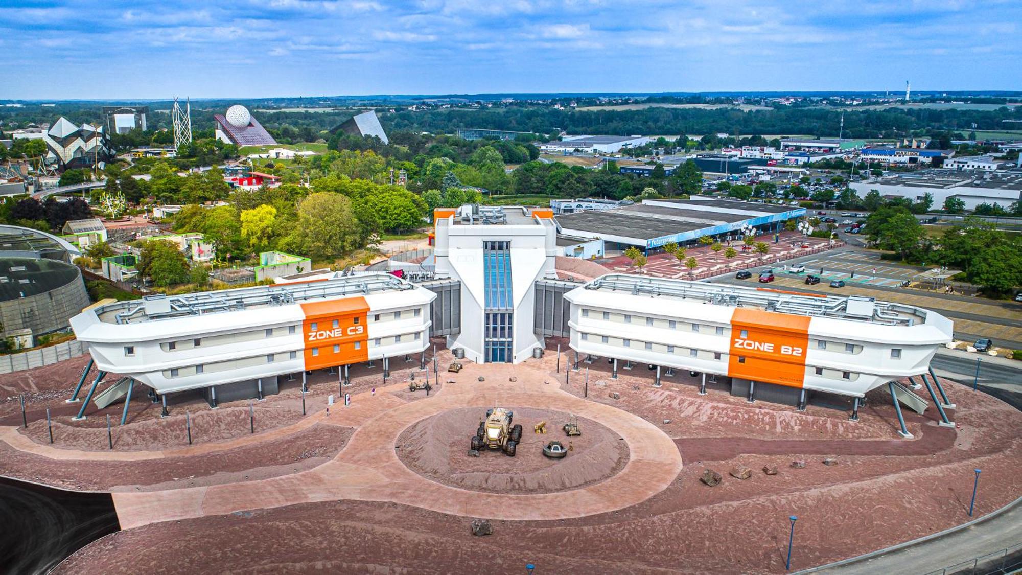 Hotel Station Cosmos Chasseneuil-du-Poitou Dış mekan fotoğraf